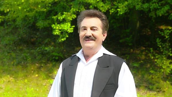 "La o săptăm&acirc;nă după moartea lui, artiștii au &icirc;nceput să-mi spună că sunt penibil și să mă las de c&acirc;ntat că sunt irelevant". Cuvinte jignitoare la adresa fiului de suflet al lui Petrică M&icirc;țu Stoian