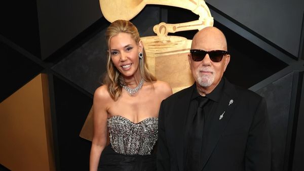 Moment emoționant la Gala Premiilor Grammy 2024! Billy Joel a lansat live primul său cântec nou, "Turn the Lights Back On", după o pauză de 17 ani