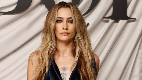 Paris Jackson, transformare uluitoare pentru Premiile Grammy 2024. Cum a apărut pe covorul roșu fiica lui Michael Jackson