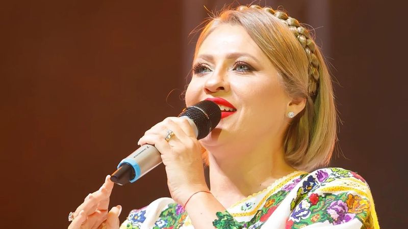 "Am plecat de acasă la 21-22 de ani, cumva &icirc;mpotriva părinților mei. Tatăl meu a fost destul de supărat pe mine". Mirela Vaida, nevoită să treacă peste cuv&acirc;ntul părinților ei pentru a-și vedea visul devenit realitate