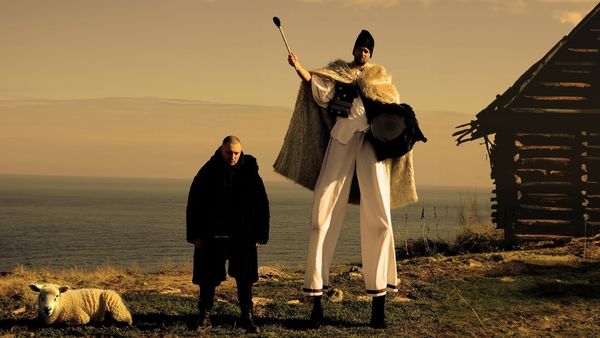 "Nu există melodie la care cineva poate să nu își ridice pălăria pentru creația ta și întregii echipe cu care colaborezi".  F. Charm a lansat piesa "La înălțime". Fanii au luat cu asalt secțiunea de comentarii