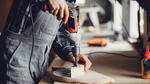 Care sunt orele de liniște la bloc &icirc;n 2024? Amenzile pot ajunge la c&acirc;teva sute de lei