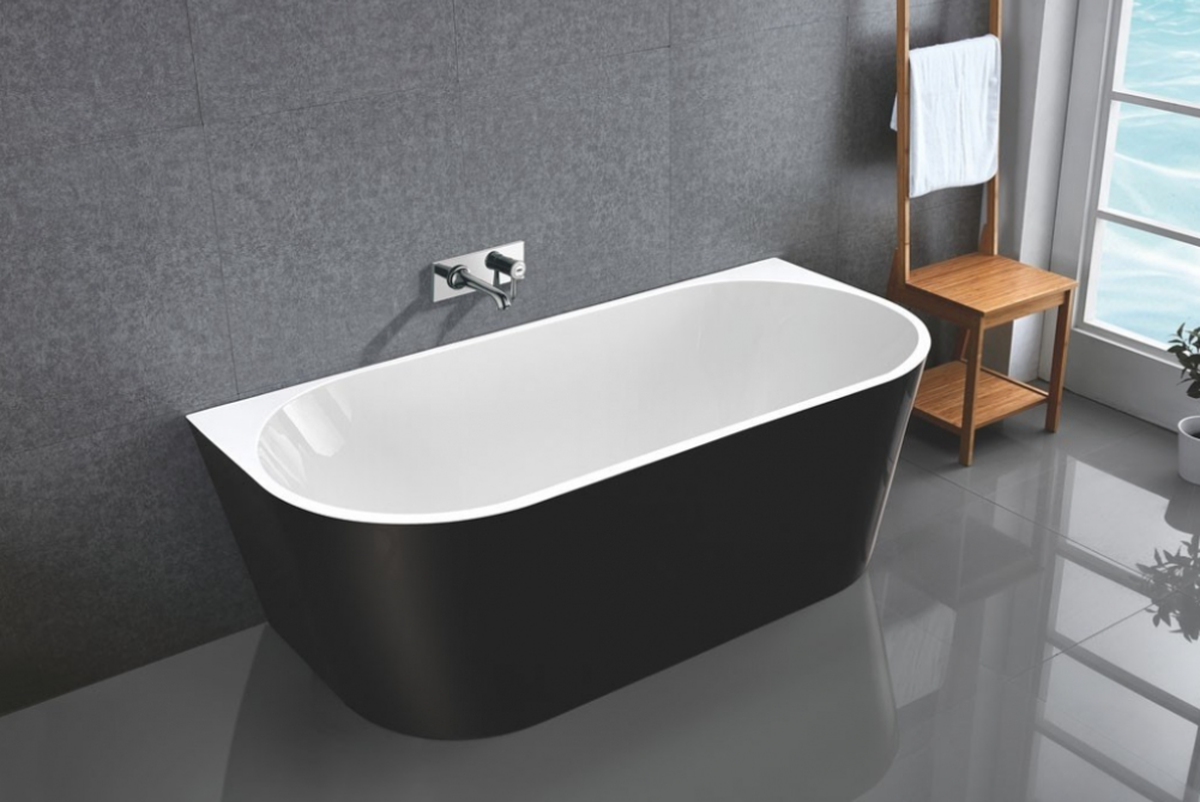 Cauți o cadă freestanding? Iată ce material de fabricație este recomandat să alegi!