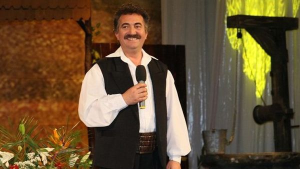 "E o mare nedreptate. Se tot tărăgănează și așteaptă probabil să se prescrie, să nu iasă adevărul la iveală". Sora lui Petrică Mîțu Stoian nu își găsește liniștea. Maria Tărchilă vrea să afle motivul real pentru care fratele său a murit