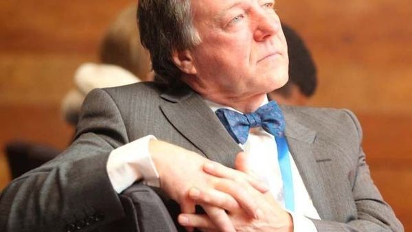 Cine este Michael Dixon, medicul care îl tratează pe regele Charles după diagnosticul de cancer. Metodele controversate ale doctorului sunt aspru criticate