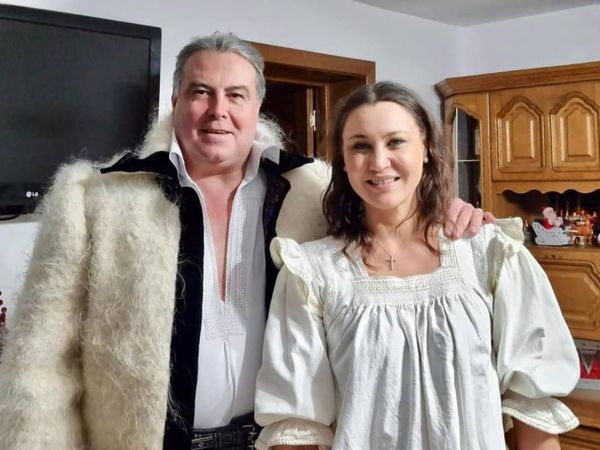 Daniela Nane a divorțat de Adrian Cioroianu. Primele declarații ale fostului ministru de Externe: &bdquo;E un non-subiect. Noi doi am divorțat mai demult&rdquo;