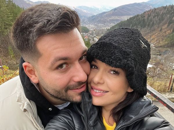 Deea Maxer, mamă pentru a treia oară? Vedeta și-a luat fanii prin surprindere după ce a postat o fotografie cu burtica de gravidă