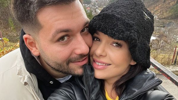 Deea Maxer, mamă pentru a treia oară? Vedeta și-a luat fanii prin surprindere după ce a postat o fotografie cu burtica de gravidă