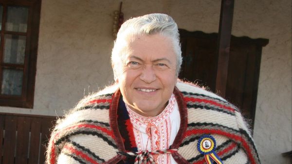 ”Eu am îmbătrânit frumos și nici că mă dau pe unul mai tânăr!”. Gheorghe Turda, despre intervențiile estetice ale artistelor din „Generația de Aur”