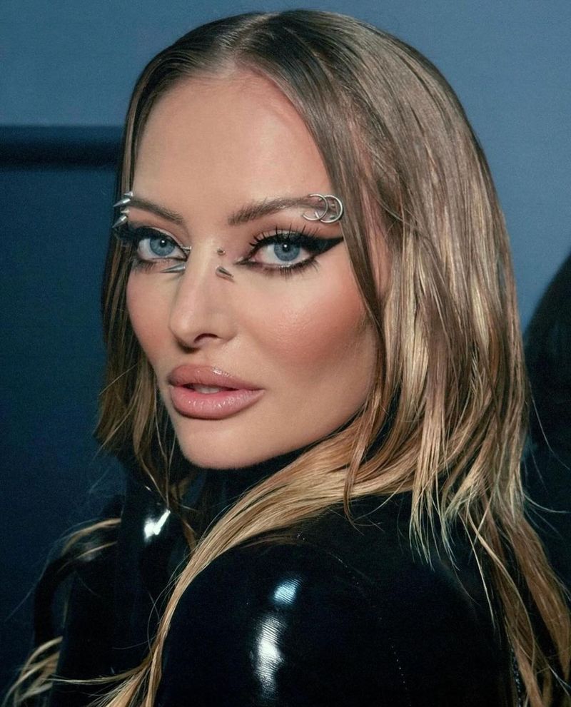 Câți bani cer artiștii români pentru un concert în 2024?