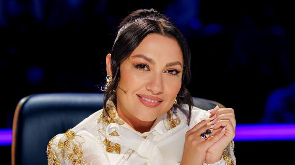 "Asta e, domne. Sunt asumată, sunt o grăsuță frumoasă". Andra, reacție vehementă după ce a fost aspru criticată pentru felul &icirc;n care arată. Internauţii i-au sărit &icirc;n cap artistei pentru că s-ar fi &icirc;ngrăşat