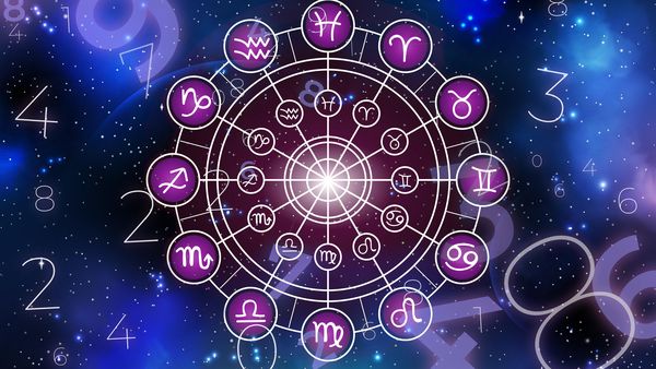 Horoscop pentru azi, 12 februarie 2024: Surprize pe plan sentimental, chiar înainte de Valentine's Day