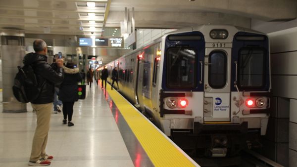 Împușcături la metrou! Un om a murit şi alți cinci au fost răniți: "Acum eşti cel mai căutat de poliţie". Cum s-a ajuns la această tragedie