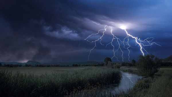 Furtuna Karlotta se &icirc;ndreaptă spre Rom&acirc;nia! Meteorologii au emis cod galben de vreme rea pentru următoarea perioadă