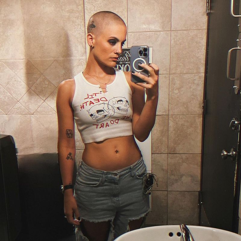 Cântăreața Cat Jenice trece prin momente cumplite după ce i-a recidivat cancerul