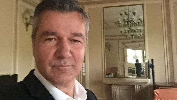 Cine este misterioasă femeie din viața lui Dan Bittman