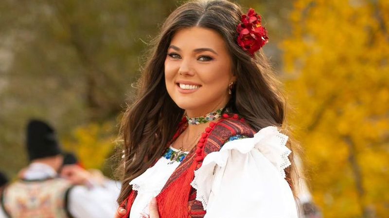 &rdquo;Cerul ne-a adus &icirc;mpreună &icirc;ntr-o zi &icirc;n care destinele noastre s-au schimbat&rdquo; Cum și-a surprins Paula Seling fiica de ziua ei de naștere