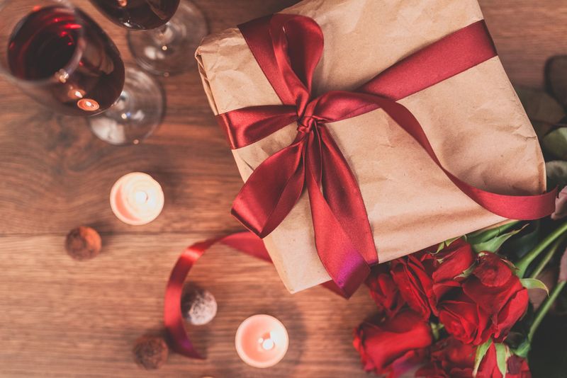 Ce cadouri se oferă de Dragobete 2024?