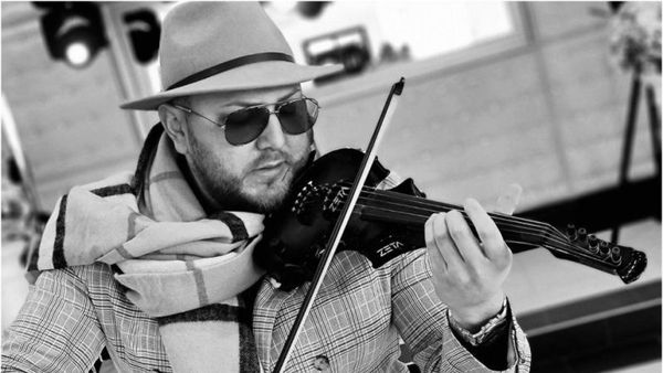 Povestea tristă a lui Gabi Stângău, artistul care a murit după ce a cântat pe scenă alături de Andra: ”Este ireal! Dumnezeu să îți facă loc în rai”