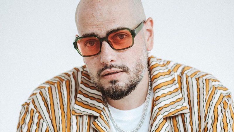 Cine este noua iubită a lui BRomania. Cum s-au postat cei doi pe rețelele de socializare 