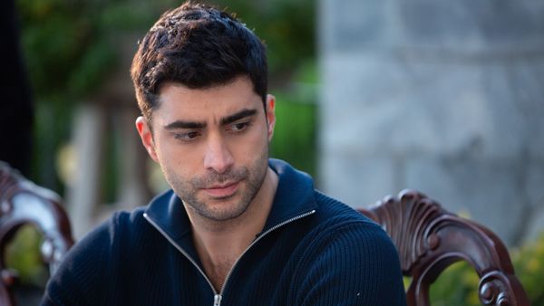 Viața actorului Doğukan Güngör, are un “scenariu” asemenator poveștii redate în serialul "O dragoste". Prin ce dramă a trecut protagonistul serialului turcesc