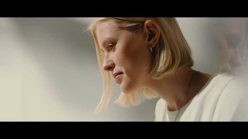 "Readuce în atenția ascultătorilor noștri faptul că indiferent de obstacolele apărute în viață, iubirea învinge și oferă alinare". 2NormaL și What's UP au lansat piesa "Tu nu știi"