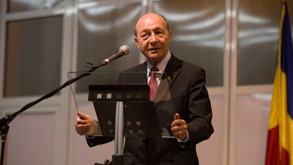 Traian Băsescu nu a rămas indiferent! Gestul neașteptat făcut de fostul președinte al Rom&acirc;niei pentru Mioara Roman. Nimeni nu se aştepta la aşa ceva 
