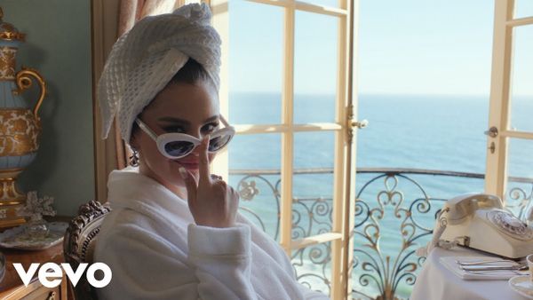 Selena Gomez a lansat piesa "Love On"