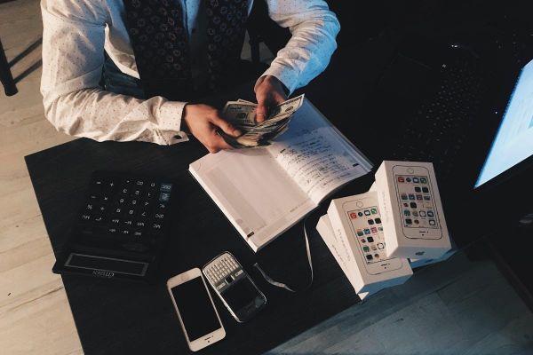 A apărut o problemă neașteptată și nu știi cum să faci rost de bani? Top 4 metode prin care poți obține rapid suma de care ai nevoie
