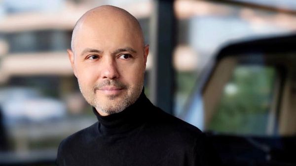 "Mă surprinde că nu au venit chiar toți cei care ar fi trebuit să vină. Nu au sunat-o chiar și cei care ar fi trebuit să o sune". Mihai Mitoșeru, reacție acidă vizavi de aşa-zişii prieteni ai Oanei Roman