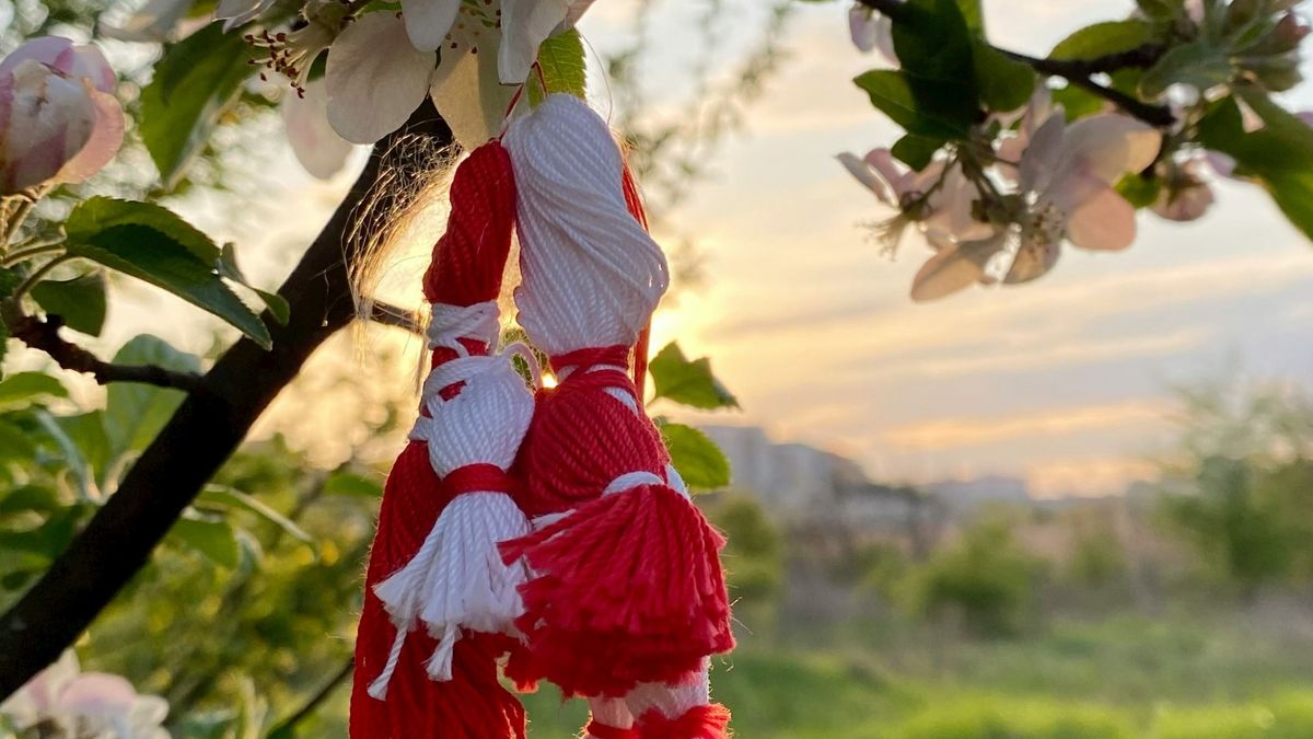 Unde se poartă Mărțișorul?