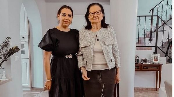 "Mulțumesc MAMA pentru că &icirc;mi dai putere, &icirc;mi trimiți mesaje și simt liniște, pace și iubire". Mesajul dureros transmis de Oana Roman