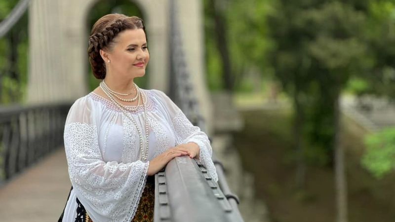 "M-am lăudat cu oameni care nu s-au lăudat cu mine. Am plătit prețul naivității mele, acum, e r&acirc;ndul lor să plătească". Niculina Stoican, despre experiențele prin care a trecut de-a lungul  vieții. Artista a rupt tăcerea