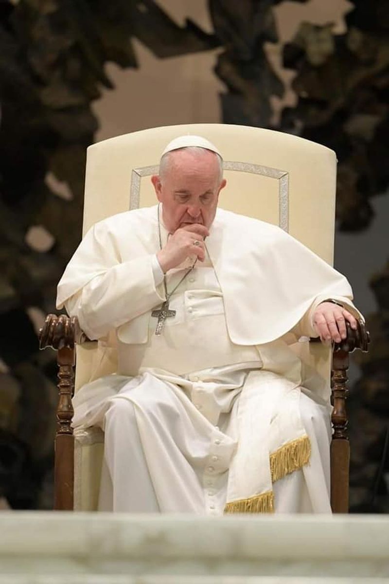 Papa Francisc, dus la spital pentru investigații medicale de specialitate