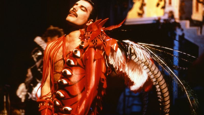 Casa legendarului star rock Freddie Mercury a fost scoasă la v&acirc;nzare! C&acirc;t costă locuința &icirc;n care artistul a locuit timp de 11 ani?