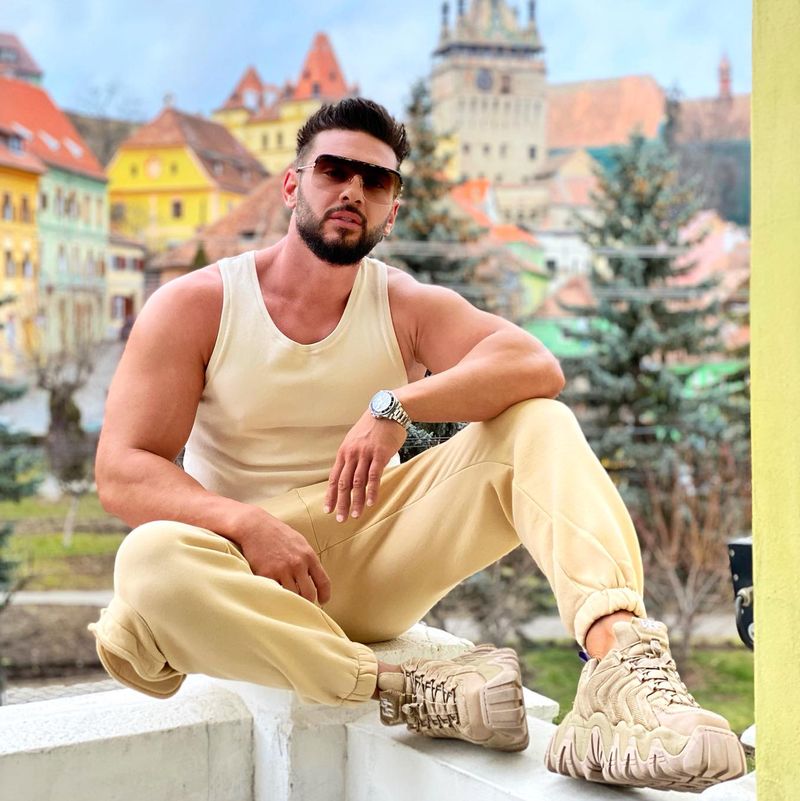 Dorian Popa acuzat ca nu se mai ingrijeste