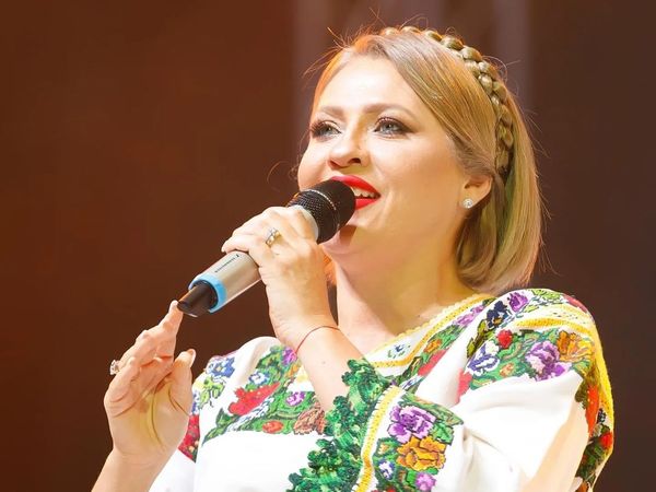 Mirela Vaida, confesiuni sincere despre greutățile pe care le-a &icirc;nt&acirc;mpinat pentru a deveni mamă: &bdquo;O iei razna, pl&acirc;ngi, nu te mai ridici din pat&rdquo;