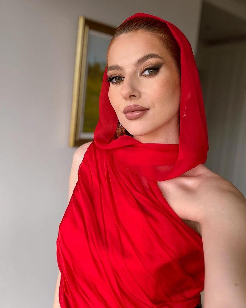 Lidia Buble mărturisește că nu le-a spus părinților, la început, cu ce se ocupă