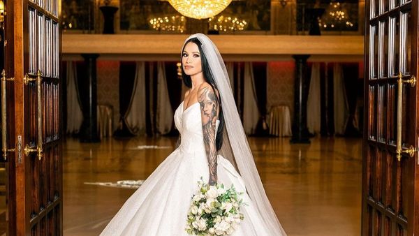 Roxana Vancea a spus marele „DA!” în fața preotului! Vedeta s-a căsătorit religios cu Dragoș Paiu