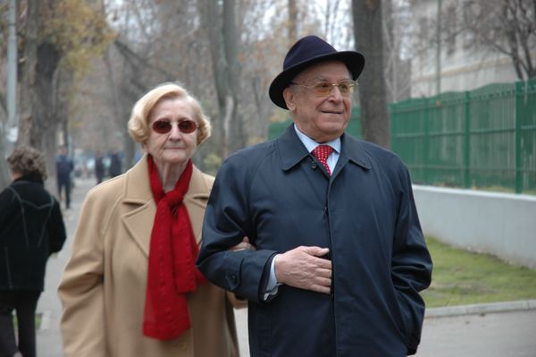 Ion Iliescu, la 94 de ani: "Ştiu că Internetul e plin de meme-uri cu mine, că speranţa moare penultima"
