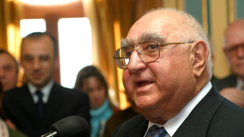 Unde și c&acirc;nd va fi &icirc;nmorm&acirc;ntat scriitorul și omul de teatru Dinu Săraru