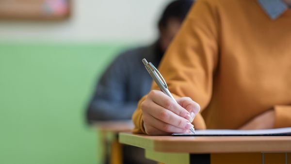 &Icirc;ncepe simularea examenului de bacalaureat 2024. Ce trebuie să știe elevii de clasa a XII-a
