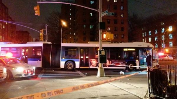  Ea este femeia care a obținut despăgubiri de 70 de milioane de dolari după ce a fost lovită și târâtă de un autobuz