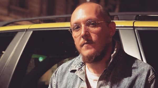 What&rsquo;s Up s-a căsătorit &icirc;n secret cu Micky, femeia care i-a adus fericirea &icirc;n viață: "Eu le-am spus tuturor că i-am invitat cu o seară &icirc;nainte pentru că nu vreau dar la nuntă"