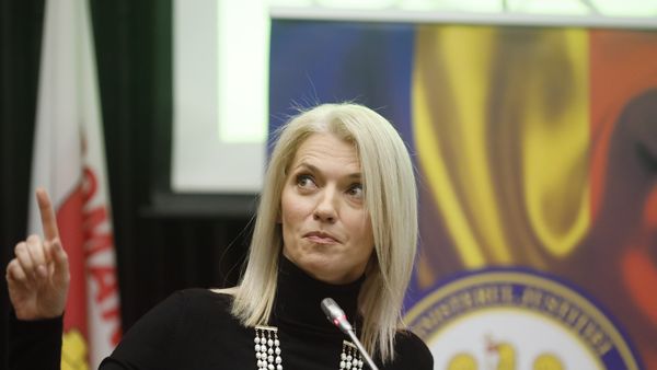 Deputaţii au adoptat „Legea 2 Mai”, prin care traficanţii de substante interzise de mare risc nu mai pot primi pedepse cu suspendare