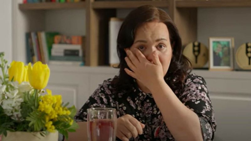 "Dacă și-ar fi dorit liniște ar fi tăcut, nu ar fi postat un lung metraj plin de minciuni". Laura Laurențiu, reacționează dur după ce a văzut-o pe Jamila &icirc;n lacrimi