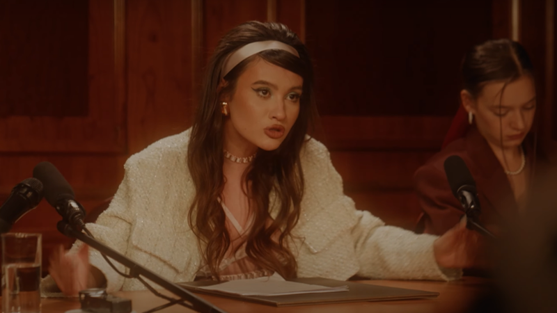 "Și eu am trecut prin așa ceva". Erika Isac, victima hărțuirii! Ce spune artista despre mesajul pieselor ei controversate