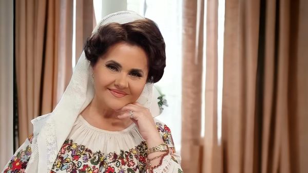 "Într-o lume tulburată de necazuri, de confuzie și întuneric". Mesajul plin de emoție al artistei Niculina Stoican