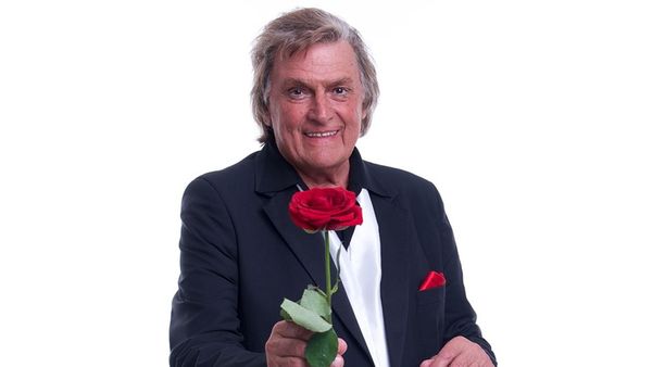 "Dacă există un om pe care l-am văzut, l-am simțit, l-am iubit, a fost mama".  Florin Piersic, amintiri de poveste alături de femeia care i-a dat viață