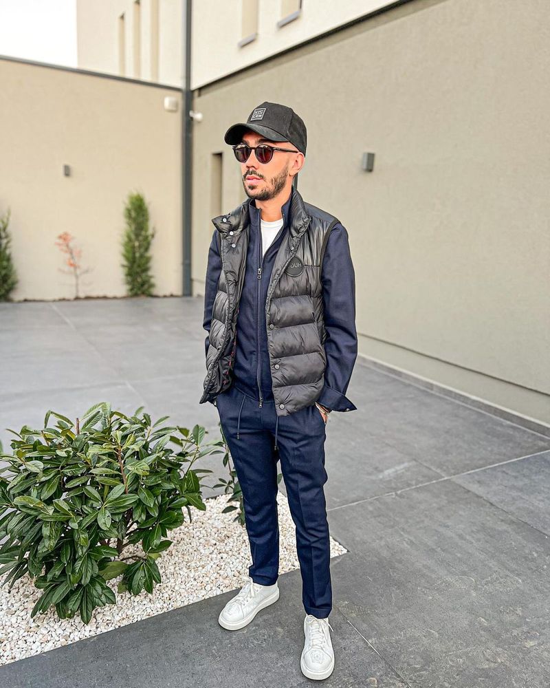 Cine este Armin Nicoară?